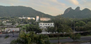 Studio 6677 Em frente ao Projac da Globo